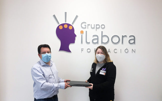 El Grupo iLabora Formación dona equipos informáticos a la Fundación Mar de Niebla