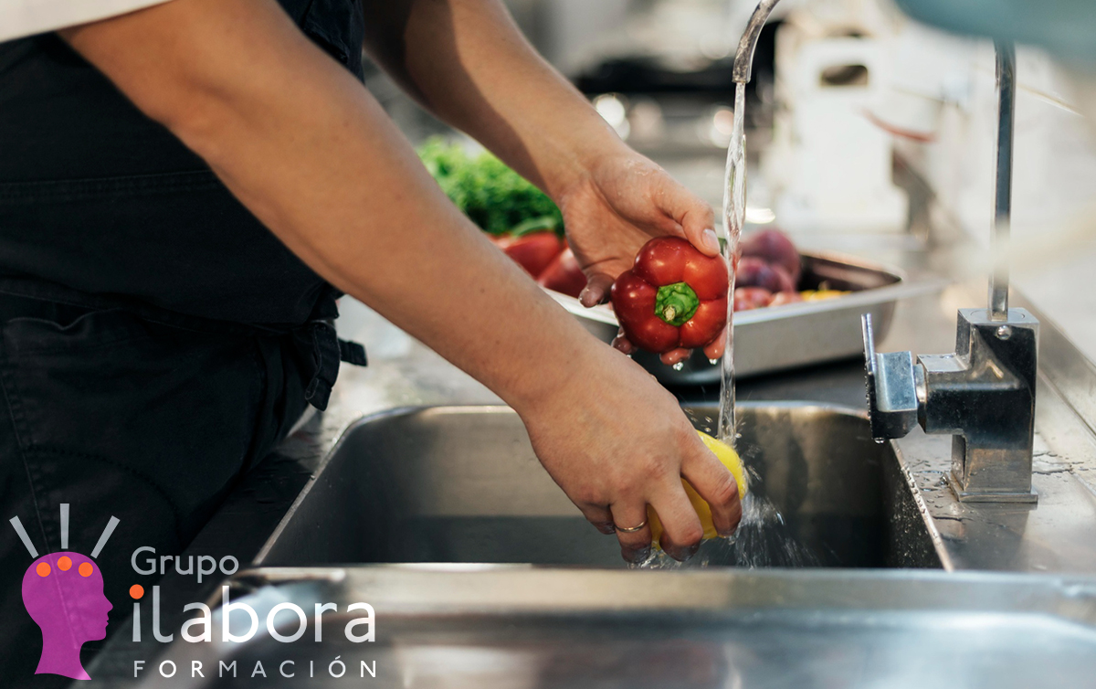 La limpieza y la higiene en la producción y el servicio de alimentos y bebidas4